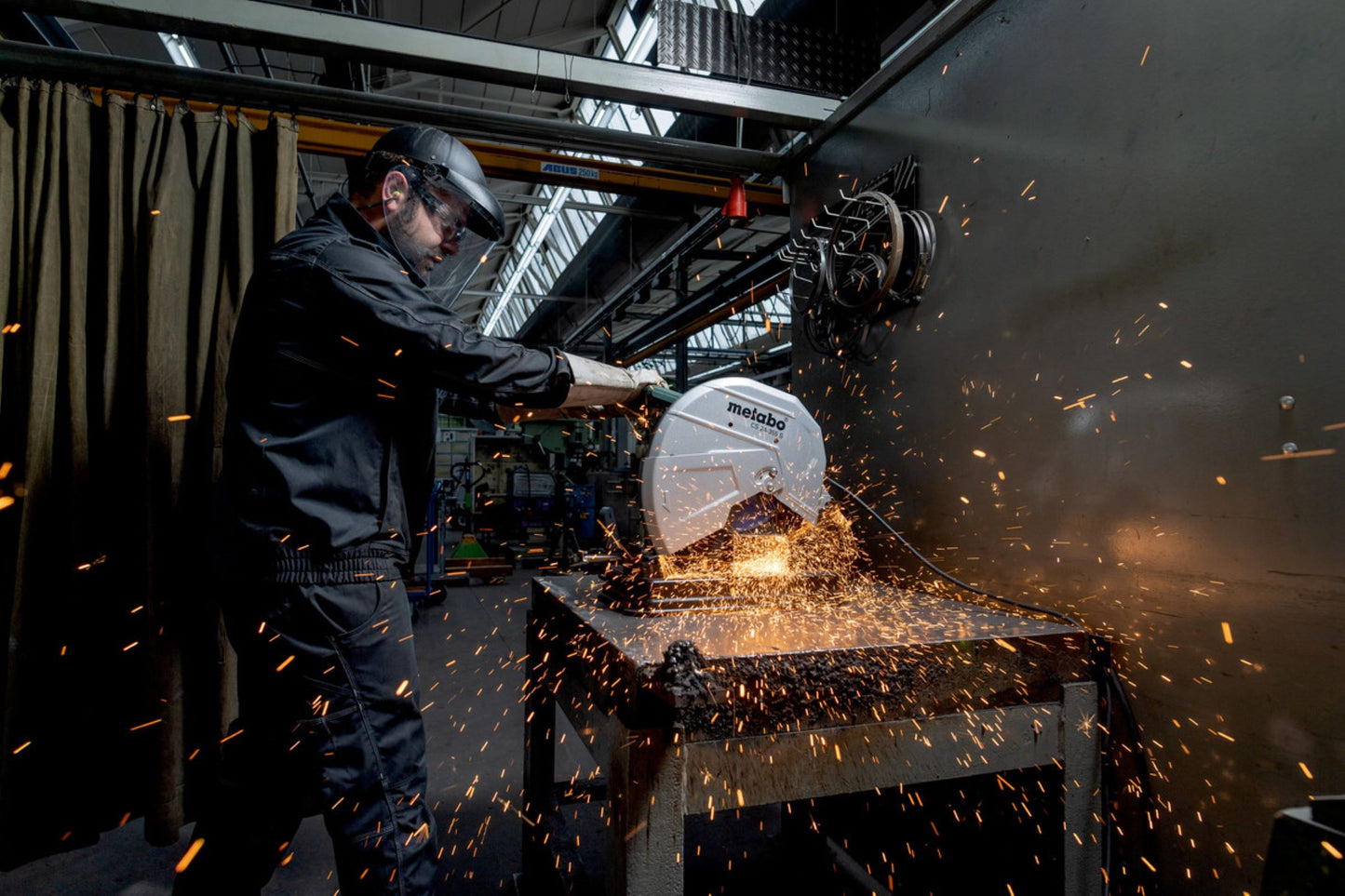 Metabo Metalltrennschleifer CS 22-355 (601786000); Karton